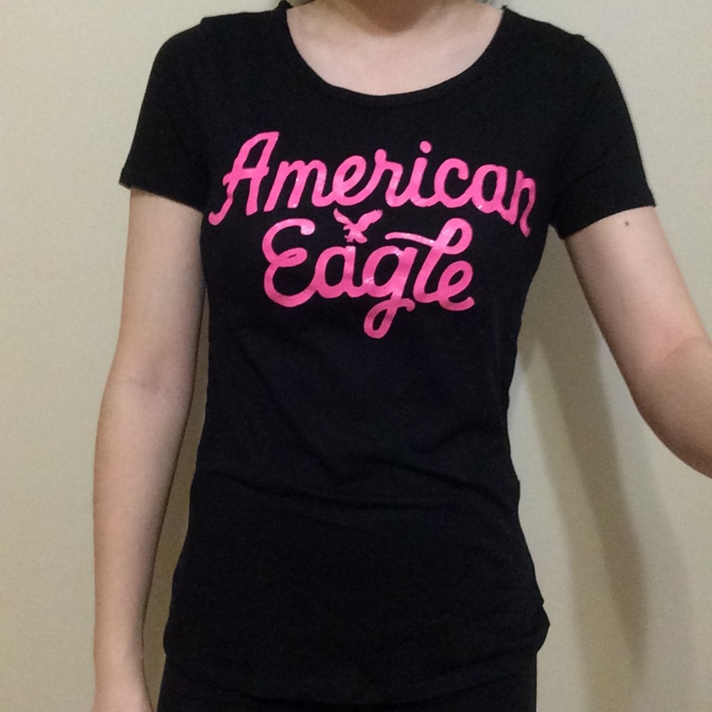 American Eagle graphic tee